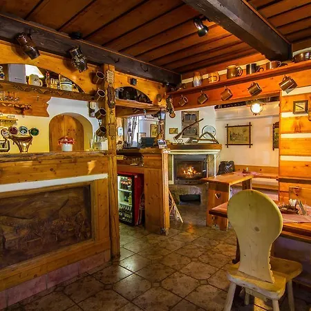 Πανσιόν Restaurace Drevenka 3*
