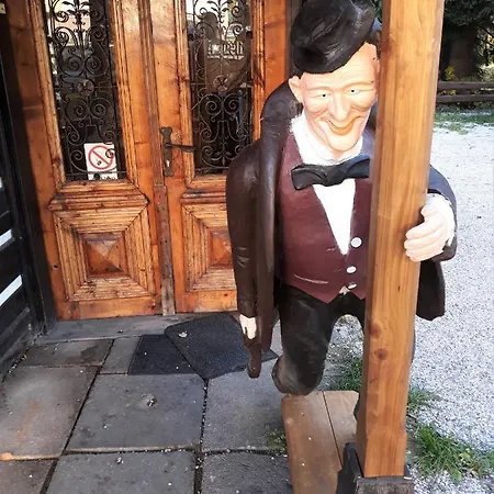 Gæstehus Restaurace Drevenka Harrachov